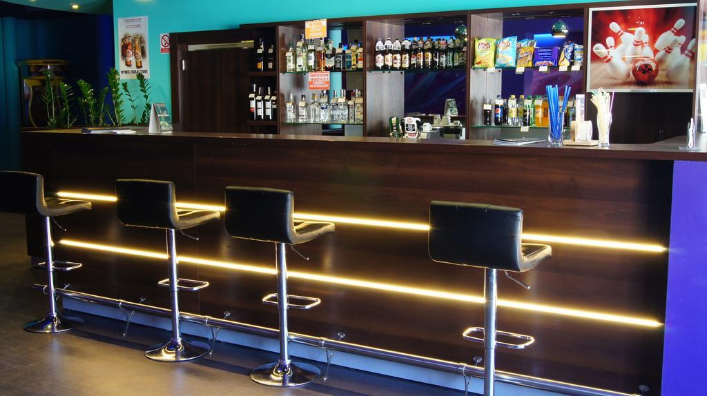 Hotel Domino Niemodlin Ngoại thất bức ảnh
